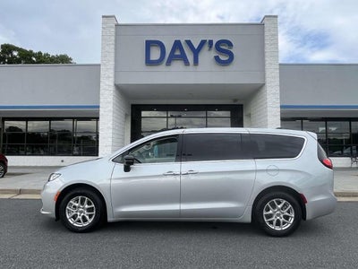 2024 Chrysler Pacifica Touring L FWD