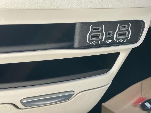 2024 Chrysler Pacifica Touring L FWD