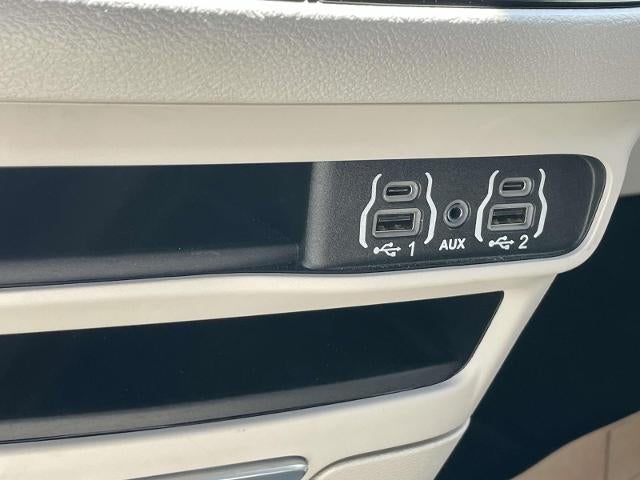2024 Chrysler Pacifica Touring L FWD
