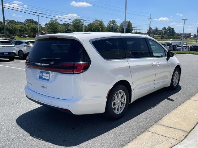 2024 Chrysler Pacifica Touring L FWD