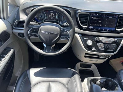 2024 Chrysler Pacifica Touring L FWD
