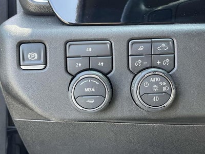 2025 Chevrolet Silverado 3500 HD Crew Cab Standard Box 4-Wheel Drive LT