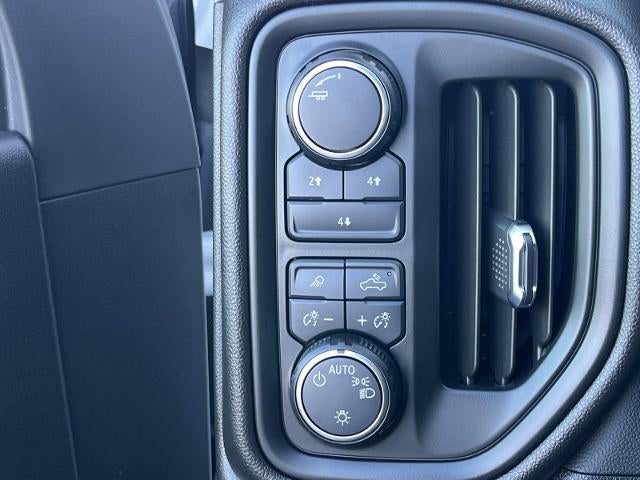 2024 Chevrolet Silverado 2500 HD Crew Cab Standard Box 4-Wheel Drive Custom