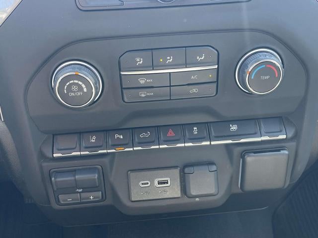 2024 Chevrolet Silverado 2500 HD Crew Cab Standard Box 4-Wheel Drive Custom