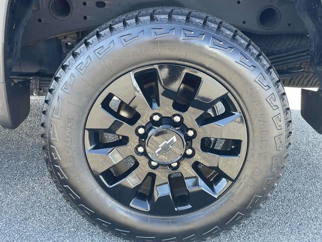 2024 Chevrolet Silverado 2500 HD Crew Cab Standard Box 4-Wheel Drive Custom