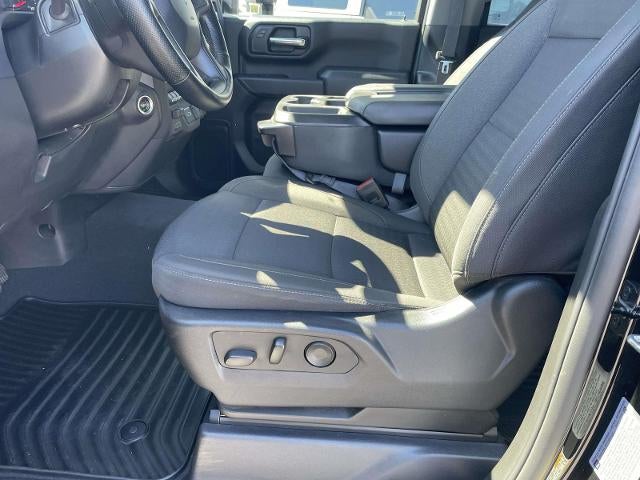 2024 Chevrolet Silverado 2500 HD Crew Cab Standard Box 4-Wheel Drive Custom