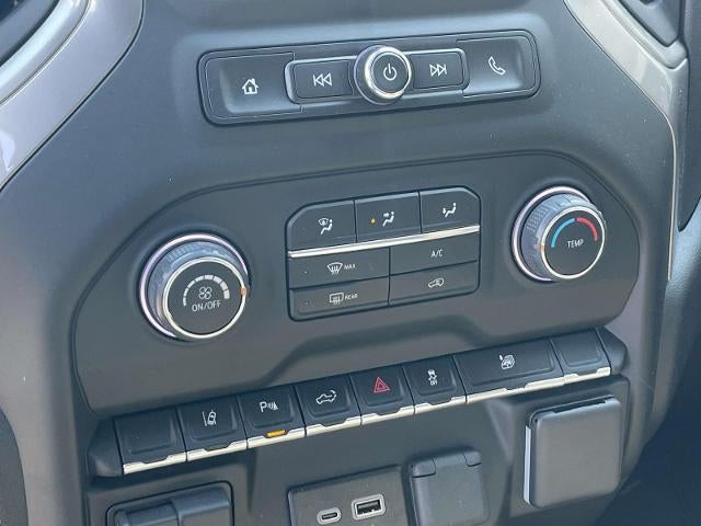 2024 Chevrolet Silverado 2500 HD Crew Cab Standard Box 4-Wheel Drive Custom