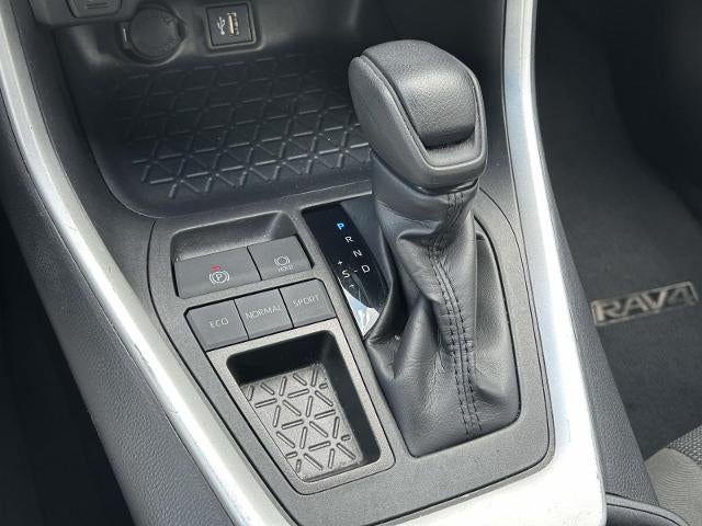 2025 Toyota RAV4 LE FWD (GS)
