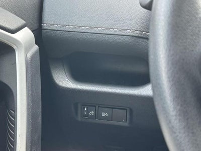 2025 Toyota RAV4 LE FWD (GS)