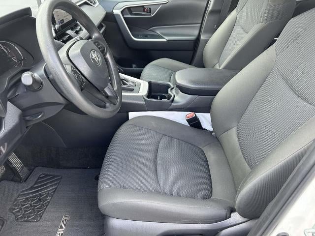 2025 Toyota RAV4 LE FWD (GS)