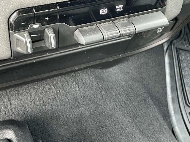 2024 RAM 3500 Tradesman 4x4 Crew Cab 8' Box