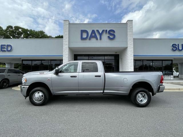 2024 RAM 3500 Tradesman 4x4 Crew Cab 8' Box