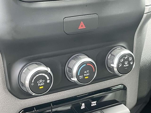 2022 RAM 2500 Tradesman 4x4 Crew Cab 6'4" Box