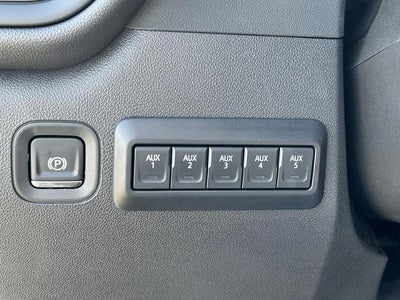 2025 Chevrolet Silverado 1500 Crew Cab Short Box 2-Wheel Drive WT