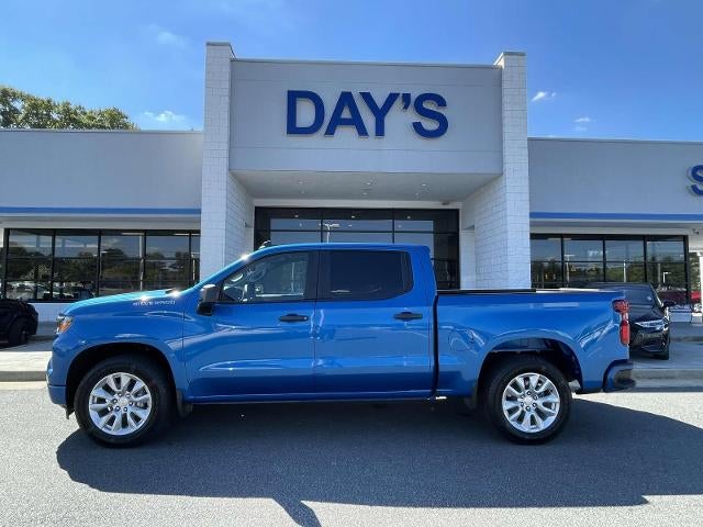 2022 Chevrolet Silverado 1500 Crew Cab Short Box 2-Wheel Drive Custom