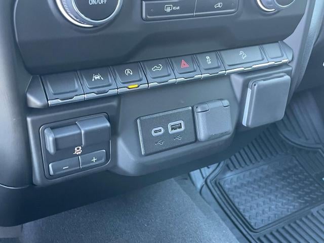 2025 Chevrolet Silverado 1500 Crew Cab Short Box 4-Wheel Drive Custom Trail Boss