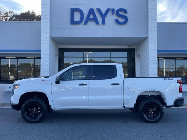 2025 Chevrolet Silverado 1500 Crew Cab Short Box 4-Wheel Drive Custom Trail Boss