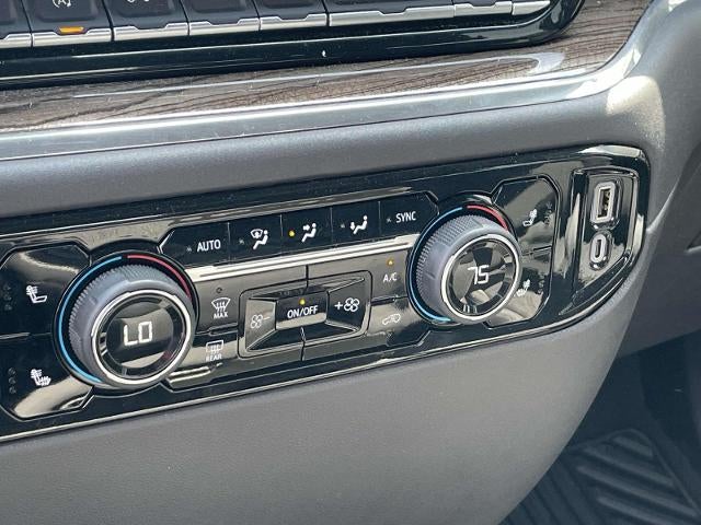 2025 Chevrolet Silverado 1500 Crew Cab Short Box 4-Wheel Drive LT 1LT