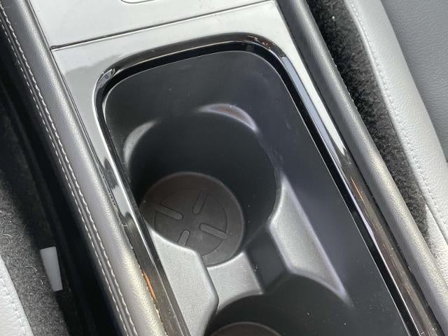 2023 Nissan Kicks SR FWD