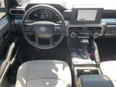 2024 Toyota Tacoma 2WD 2WD SR5 Double Cab 5' Bed AT (SE)