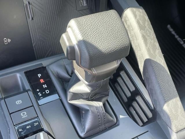 2025 Toyota Tacoma 4WD SR5 Double Cab 5' Bed AT (GS)