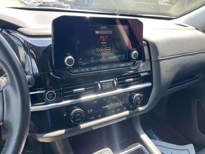 2024 Nissan Pathfinder SV 4WD