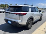 2024 Nissan Pathfinder SV 4WD