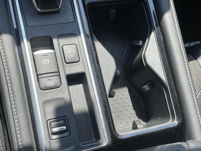 2025 Nissan Pathfinder SL 2WD