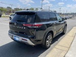 2025 Nissan Pathfinder SL 2WD