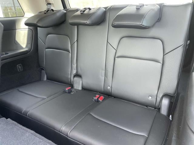 2025 Nissan Pathfinder SL 2WD