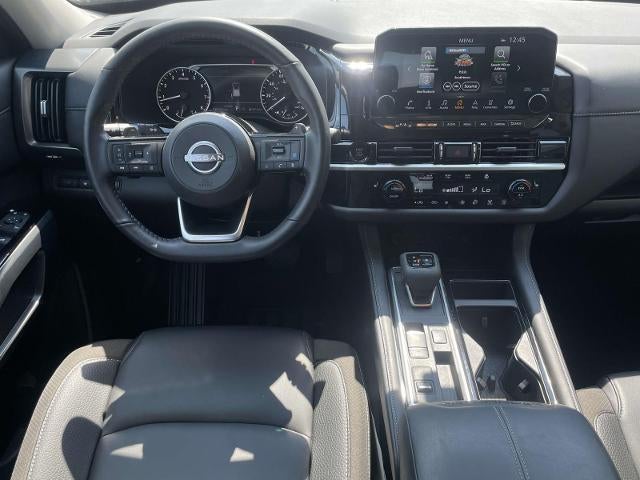 2025 Nissan Pathfinder SL 2WD