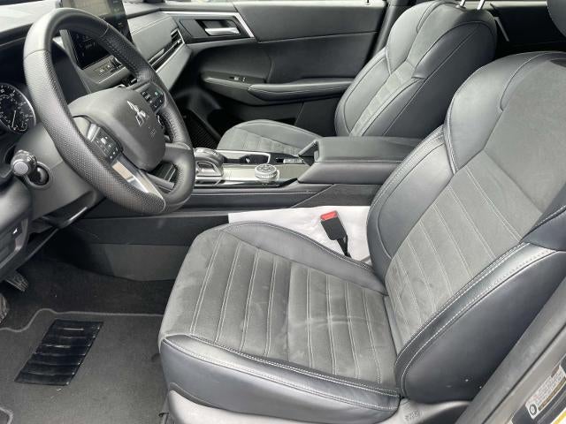 2025 Mitsubishi Outlander SE FWD