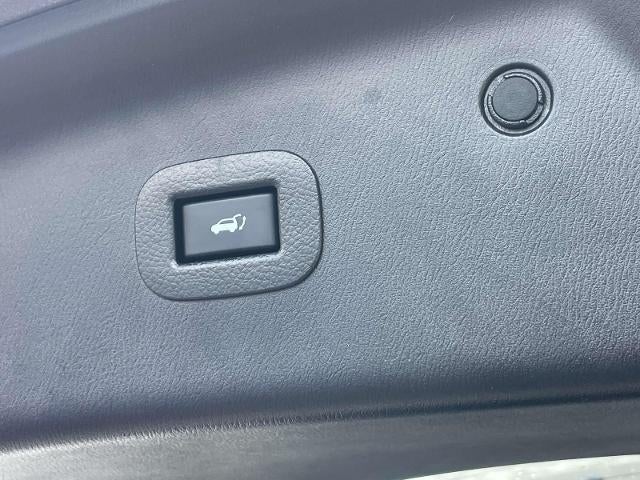 2023 INFINITI QX80 LUXE AWD
