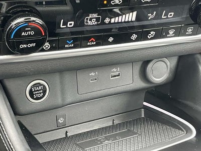 2023 Nissan Rogue AWD Platinum *Ltd Avail*