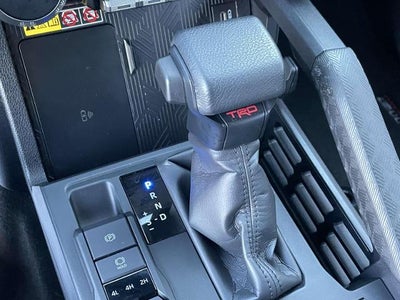 2025 Toyota 4Runner SR5 4WD (GS)