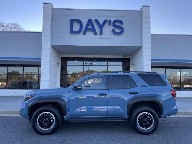 2025 Toyota 4Runner SR5 4WD (GS)