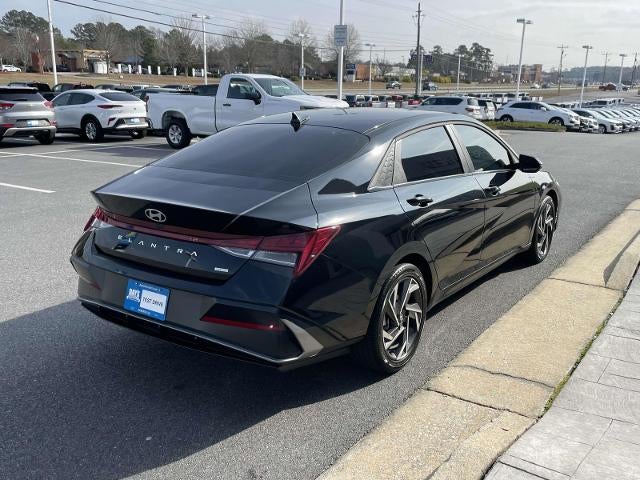 2025 Hyundai Elantra Hybrid Limited DCT