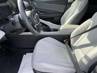 2025 Hyundai Elantra Hybrid Limited DCT
