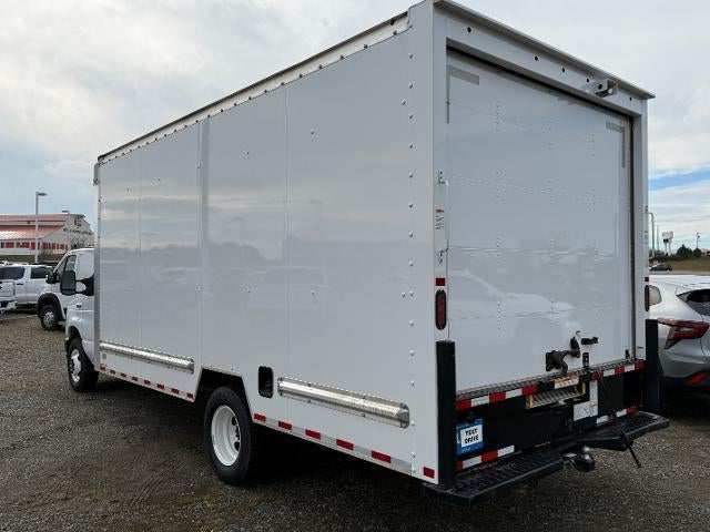 2024 Ford E-Series Cutaway E-350 SRW 138" WB