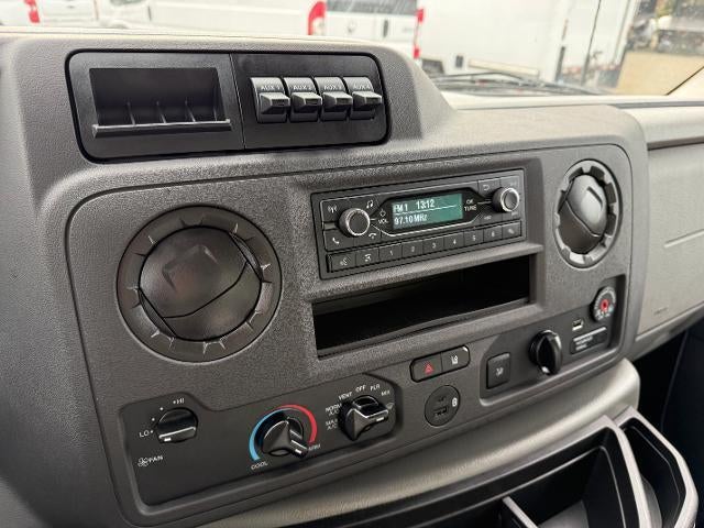 2024 Ford E-Series Cutaway E-350 SRW 138" WB