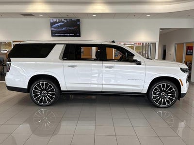 2025 Chevrolet Suburban 4WD High Country