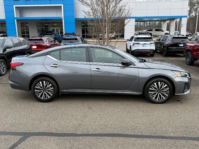 2024 Nissan Altima 2.5 SV AWD Sedan