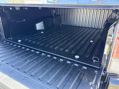 2023 Toyota Tacoma 4WD 4WD SR Double Cab 5' Bed V6 AT (GS)