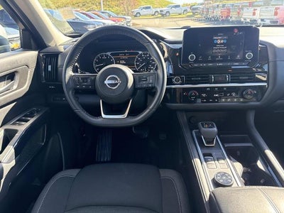 2024 Nissan Pathfinder SV 4WD