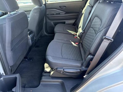 2024 Nissan Pathfinder SV 4WD